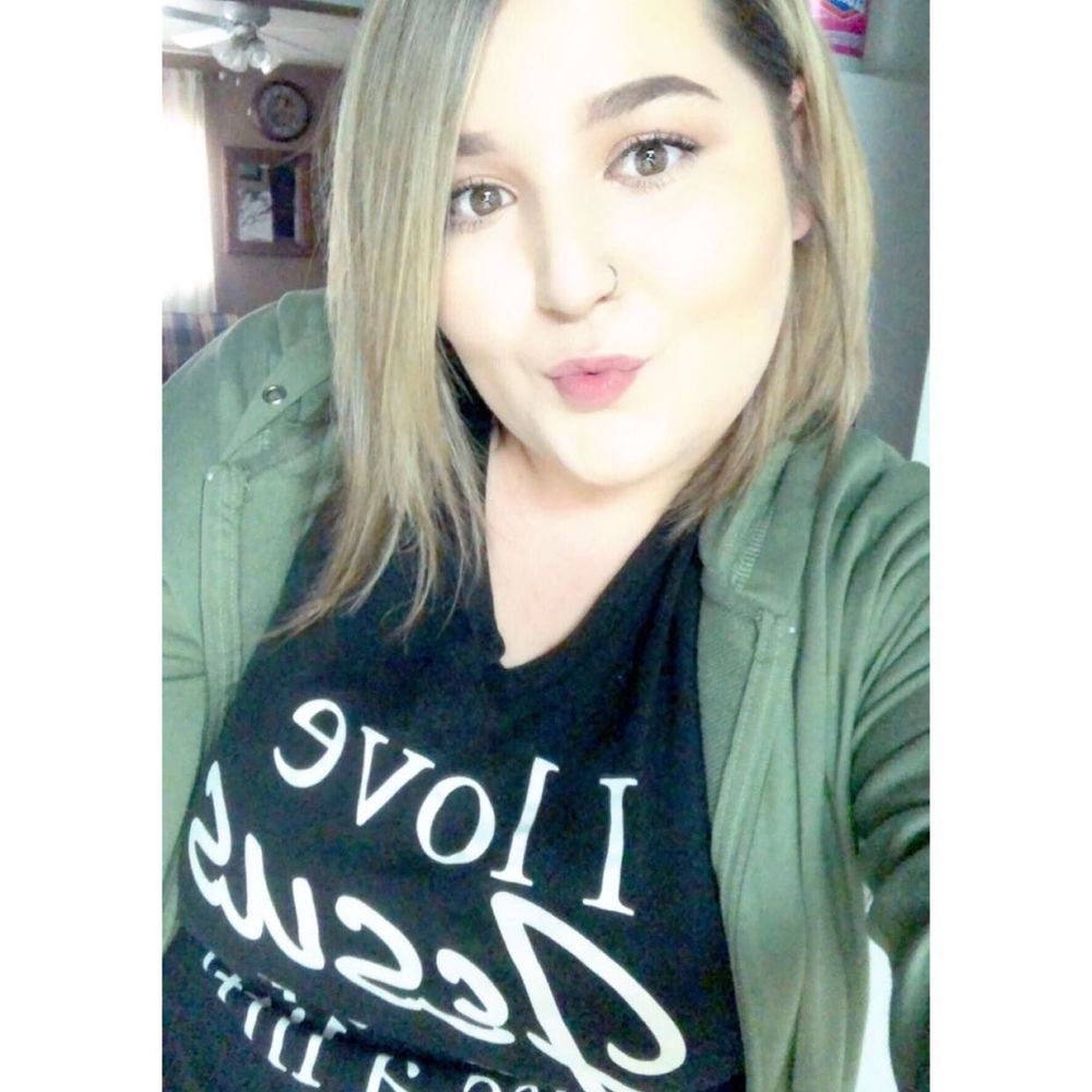 Meet your Posher, Makayla